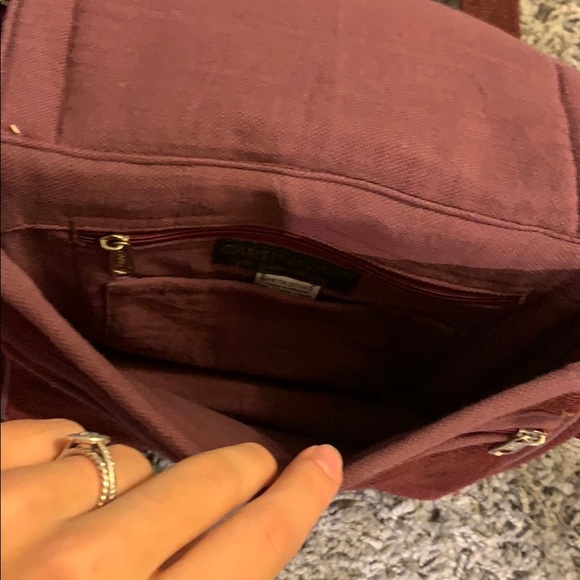 over the shoulder bag. - Picture 3 of 3